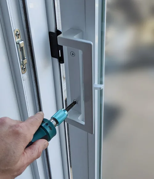 Réparation de fenêtres PVC, alu et bois par l’Atelier des Ouvertures à Genève
